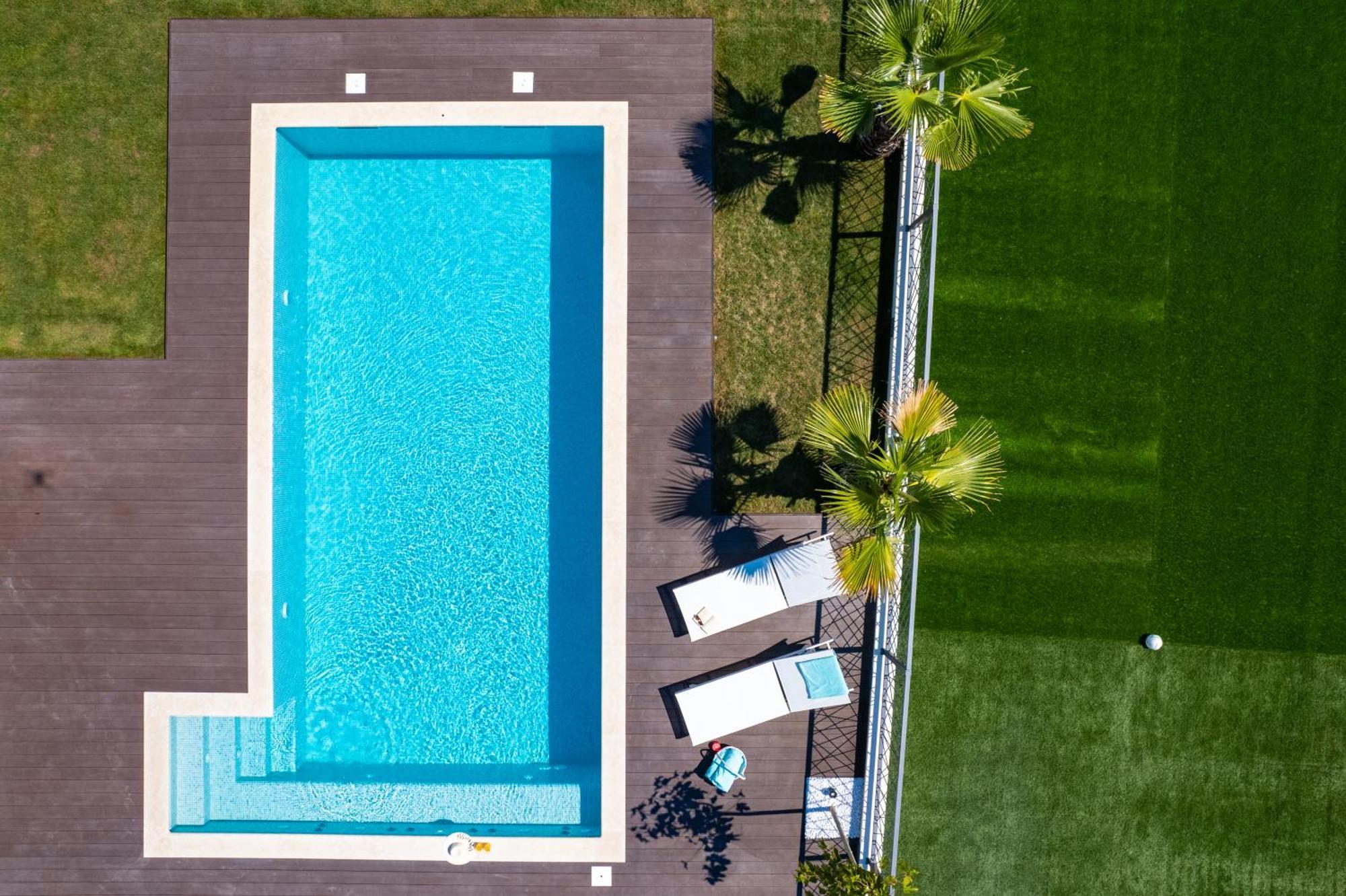 Florinda With Pool And Prime Location Near Split Villa *